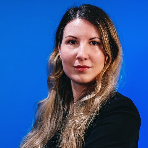  Petra Angeli